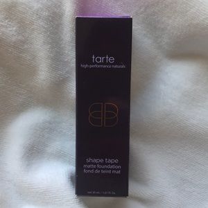 Tarte shape tape matte foundation in light sand